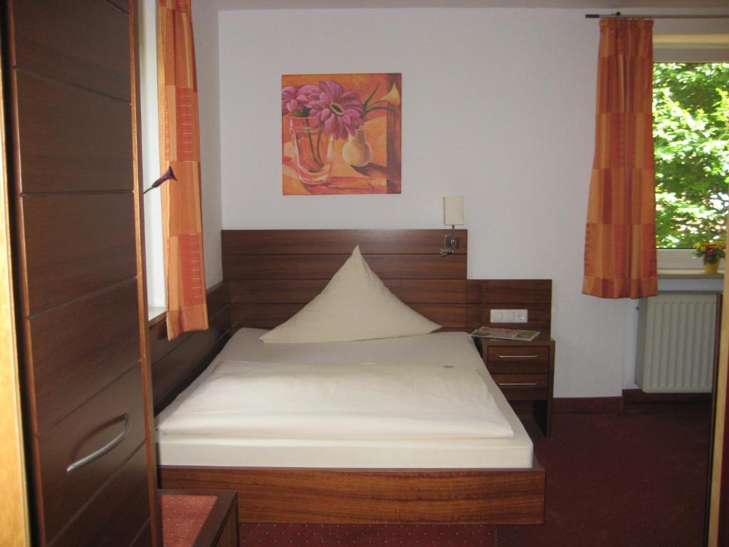 Wuermtaler Gaestehaus Gräfelfing Стая снимка